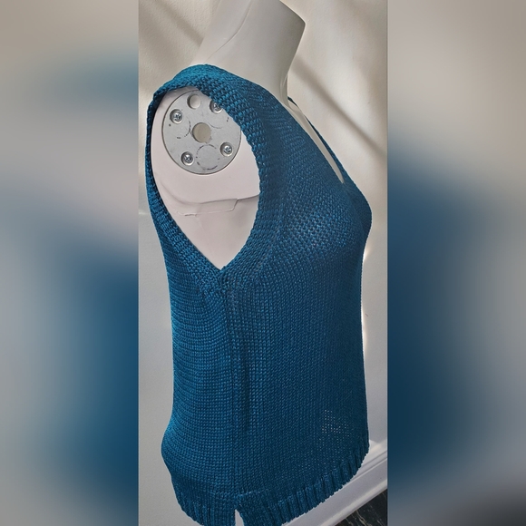 π₯HostPickπ₯ANNE KLEIN-size S petite-vintage knit cami top - V-neck - blouse - Picture 4 of 8